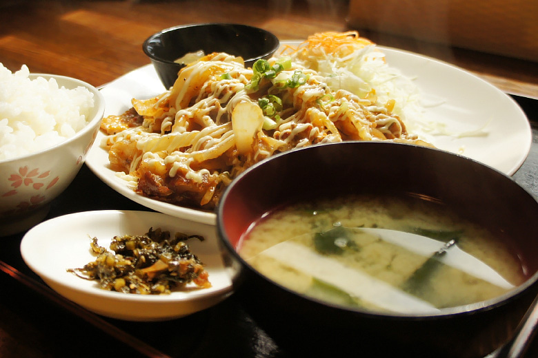 味の里 珍満の定食